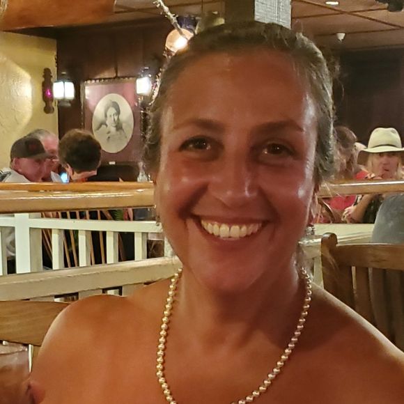 Meet your Posher, Theresa - Picture 1 of 1